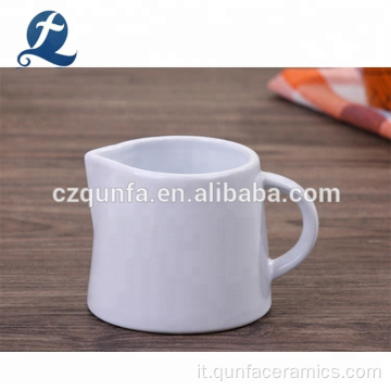 Tazza da caffè in ceramica bianca personalizzata con manico